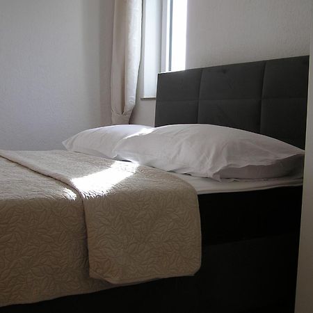 Apartments Adrialina Сень Екстер'єр фото